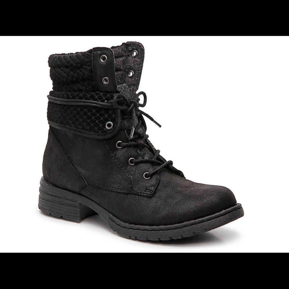 Perfect For Fall Black Leather Booties!!